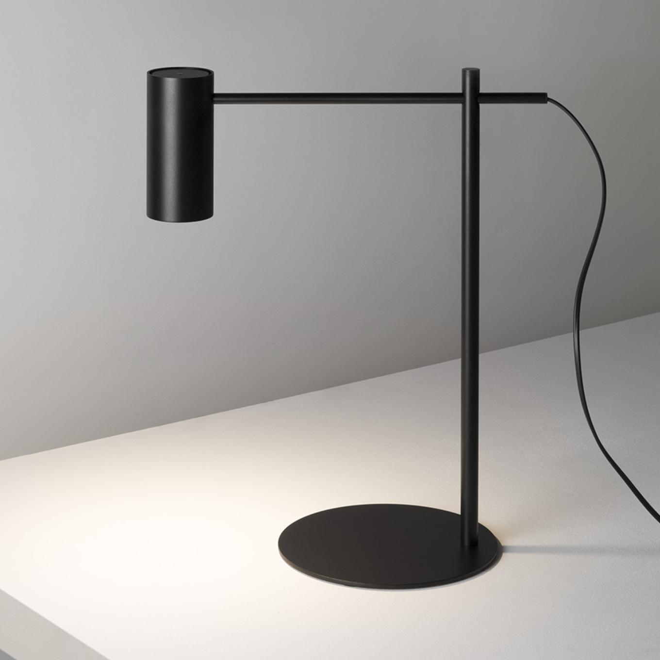 Exposure Lamp Estiluz - Cyls Table black Настольные  - 1