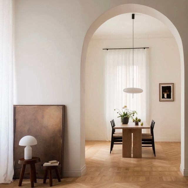 A Timeless Masterpiece of Lightness and Elegance

Model 2065 by Astep