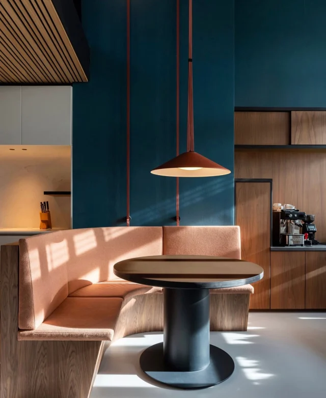 Sculptural, elegant and decisive, the PLUSMINUS | VIBIA