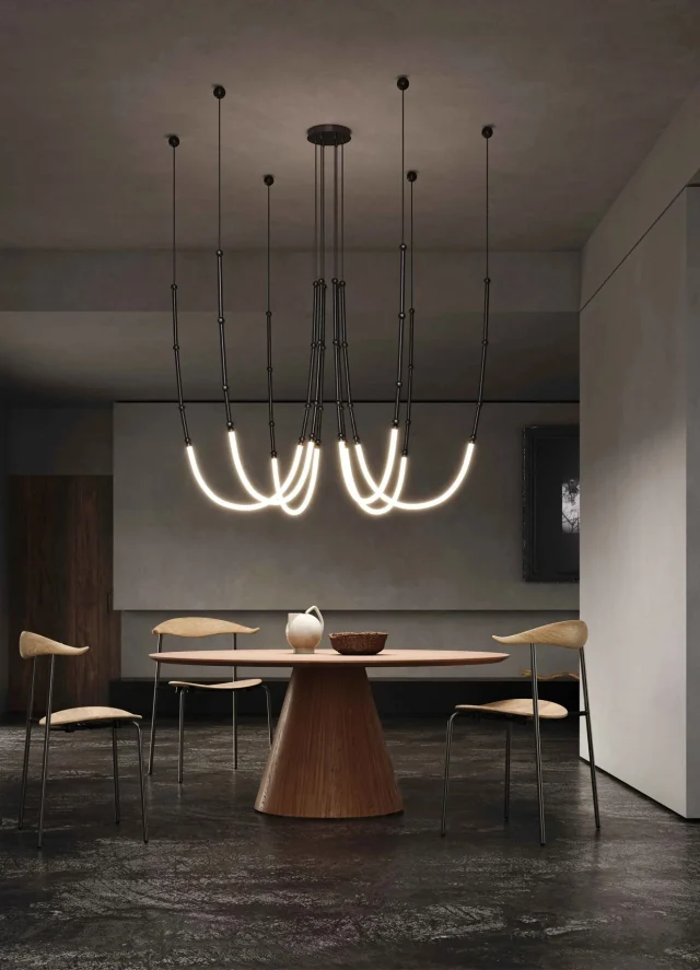 A Gesture of Elegance | Leda by Karman